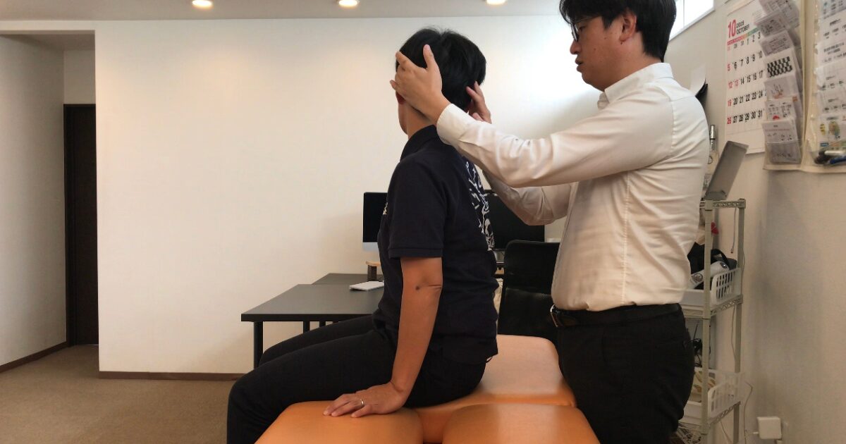 可動域検査をしている様子（佐野市）